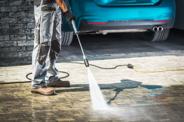 Driveway Pressure Washing in Vancouver