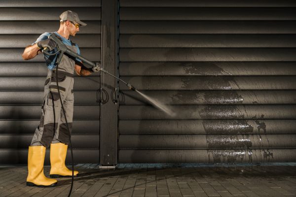 Garage Pressure Washing in Vancouver
